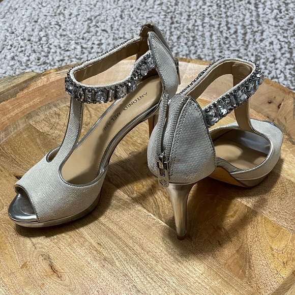 Antonio Melani Silver high heels with jewel embellishments - Picture 4 of 16